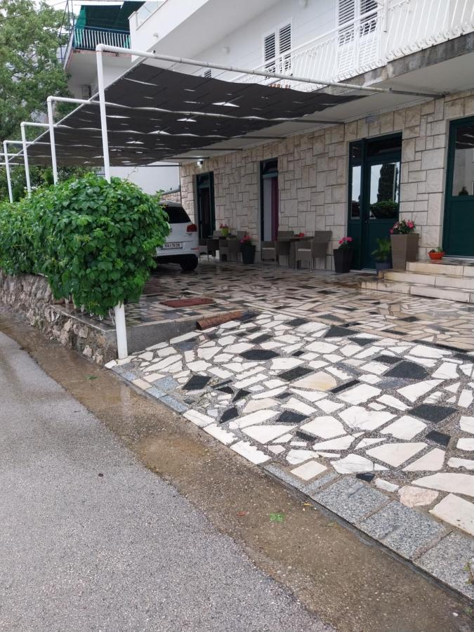 Sobe Kraft 2 Lägenhet Živogošće Exteriör bild